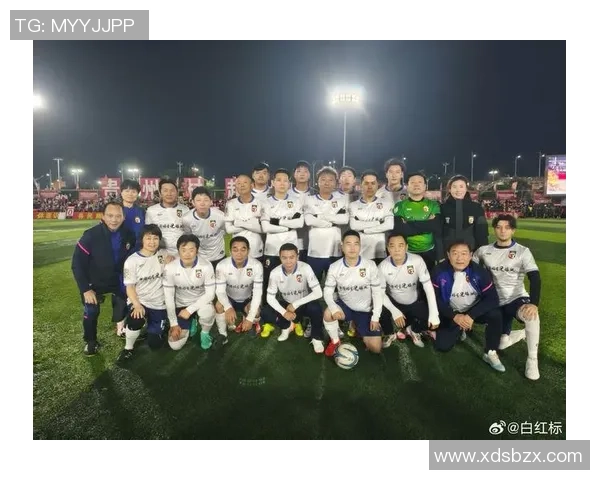 足球明星时尚风采全景展示服装搭配与个性魅力的完美结合 足球明星时尚风采全景展示服装搭配与个性魅力的完美结合